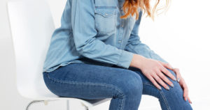 photo of woman with sore knee runners knee